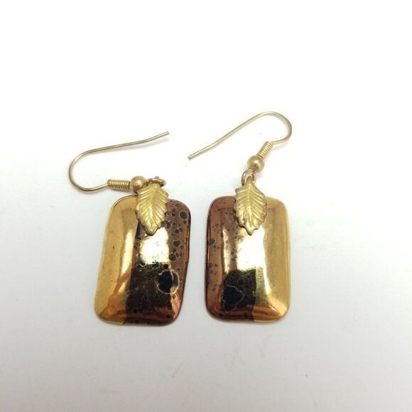 Vintage Gold Tone Dangle Rectangle Earrings, Fun Shiny Design - Picture 6 of 6